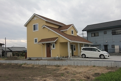 お洒落なヘアーサロンとスウェーデン住宅の...