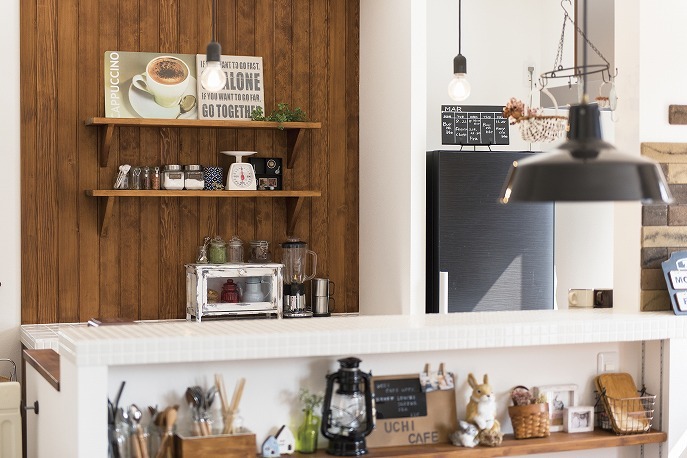 キッチンの壁は見せる収納