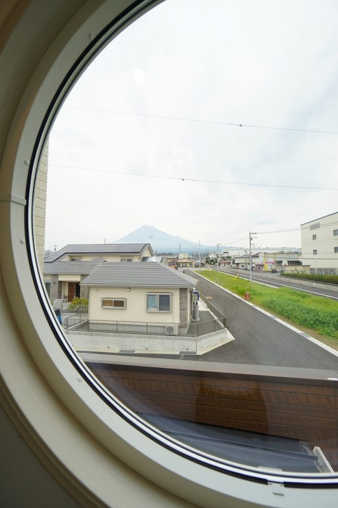 リビングに和室らしい和室がある家 五感に...