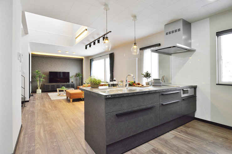 【減築】フルリノベーションで叶える開放的...