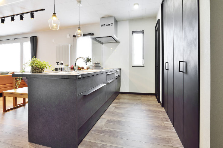 【減築】フルリノベーションで叶える開放的...