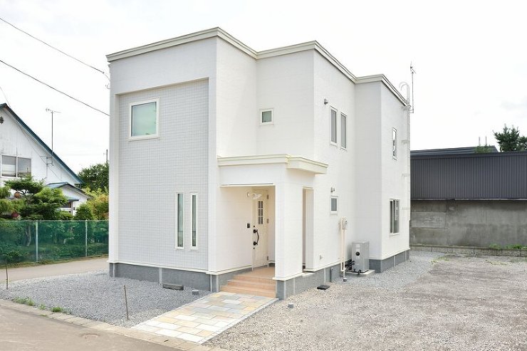 白を基調とした明るい家