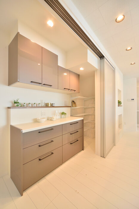 大空間と大開口を採用し家族が気持よく、自...