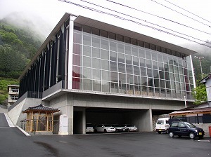 古谷誠章＋八木佐千子／NASCAのページ...