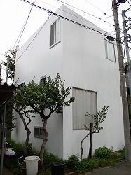 梅林の家−妹島和世　House in a...