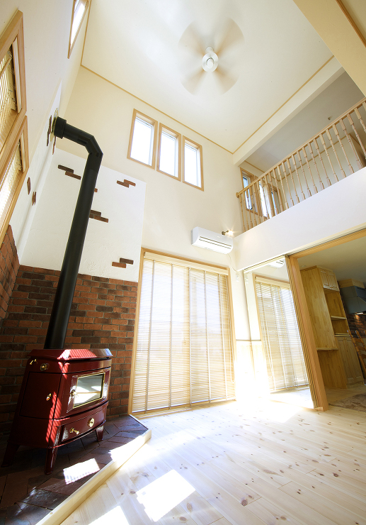 赤い暖炉のある家　K様邸 愛知、岐阜で注...