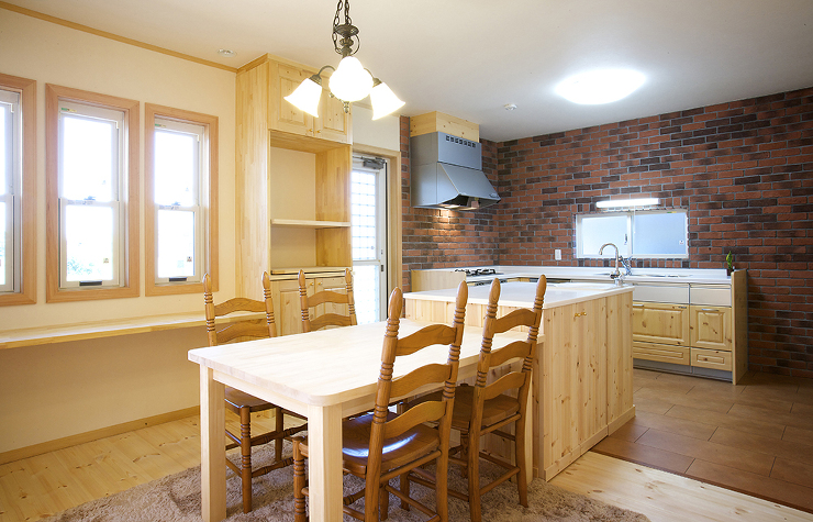 赤い暖炉のある家　K様邸 愛知、岐阜で注...