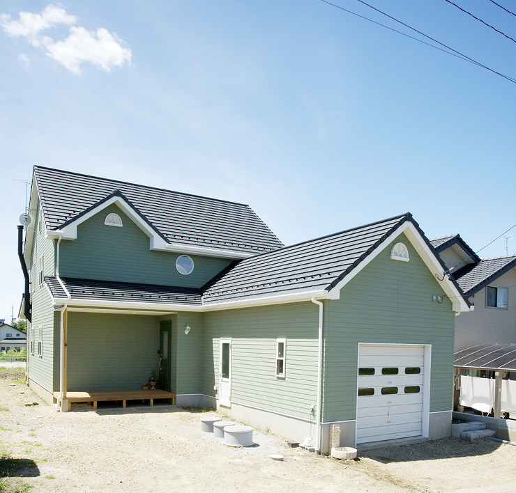 赤い暖炉のある家　K様邸 愛知、岐阜で注...