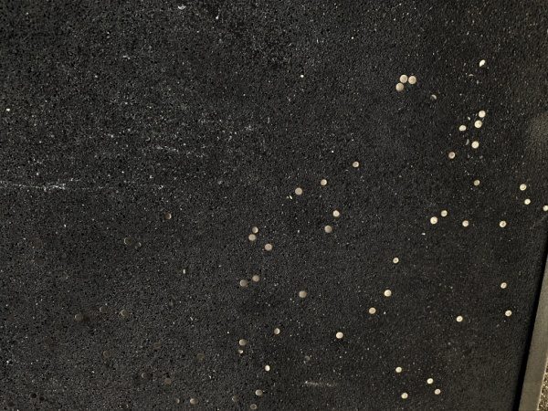 メタル入り黒いドライウオッシュ仕上げサンプル