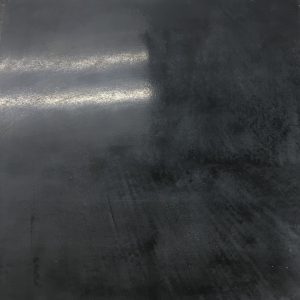 黒漆喰磨き仕上げ