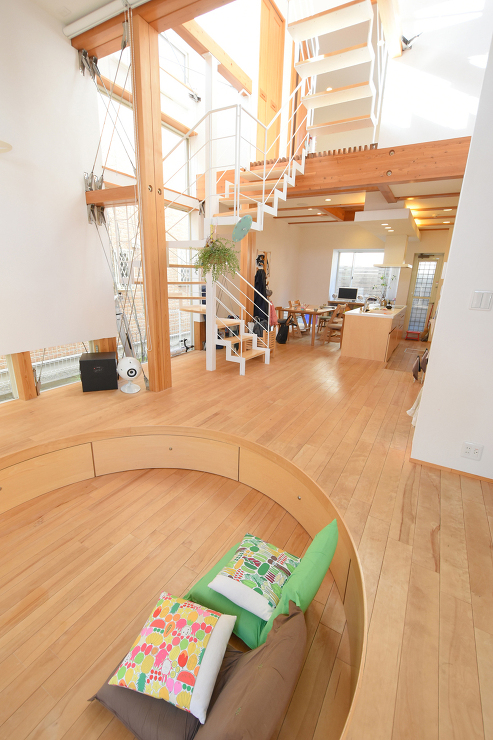 壁面スクリーンのある家 | 建築設計ブロ...