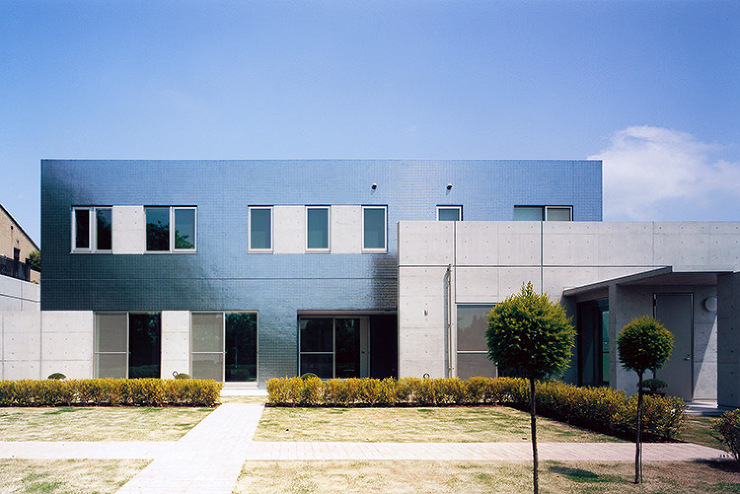 スタイリッシュな家　外観正面