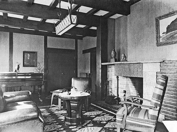 居間暖炉 1938年 渋沢邸