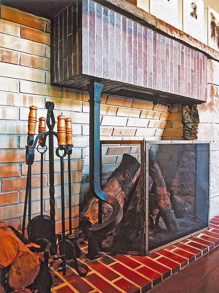 居間暖炉支柱 1938年 渋沢邸