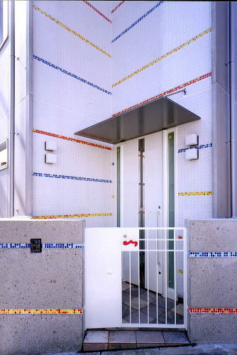 ガラスモザイクタイルのストライプ</FONT>