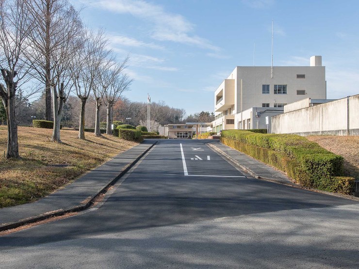 嵐山郷重度棟　1寮内部・9?12寮風除室建具改修ほか工事