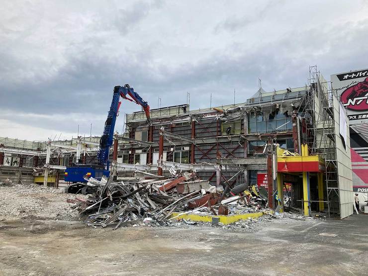 三鷹市：でんきち三鷹店解体工事 構造：S造3階 3,338? 令和4年2月1日?令和4年5月31日 