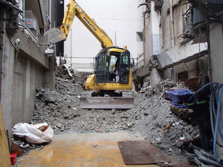 渋谷区：円山町５ビル解体工事 構造：ＲＣ造６階417.7? 工期：平成30年6月18日?平成30年10月18日