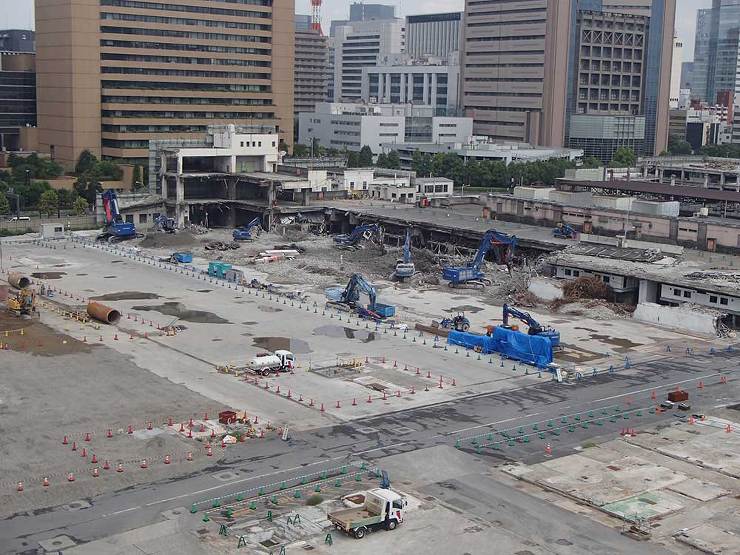 中央区：築地市場青果部卸売場仲卸売場棟解体工事 構造：ＲＣ造 延床面積：43,198? 工期：平成28年7月22日?令和2年2月28日 