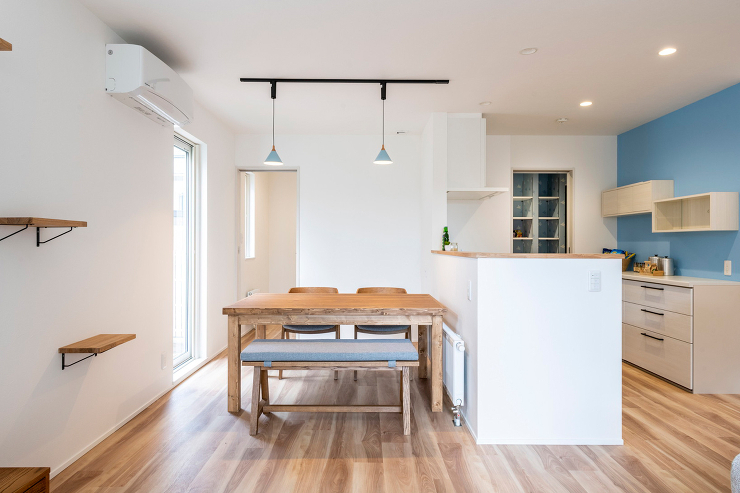 ダイニング、キッチン