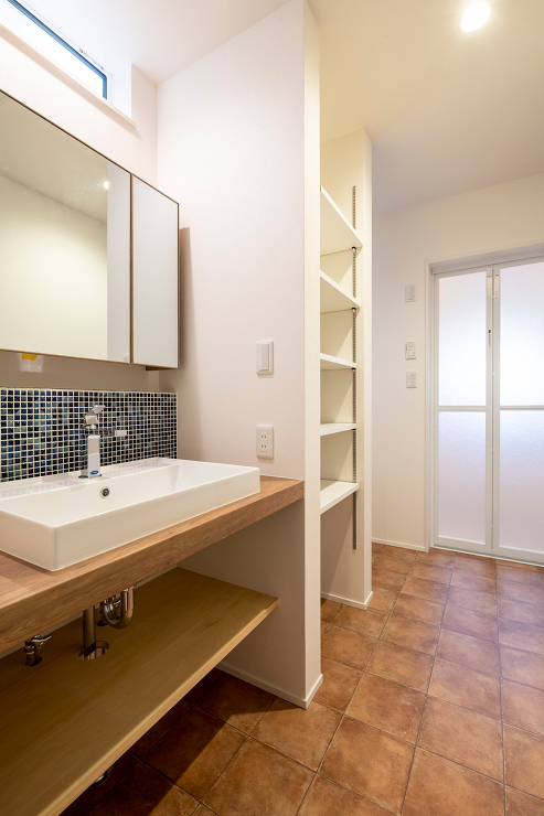 造作洗面台、UT