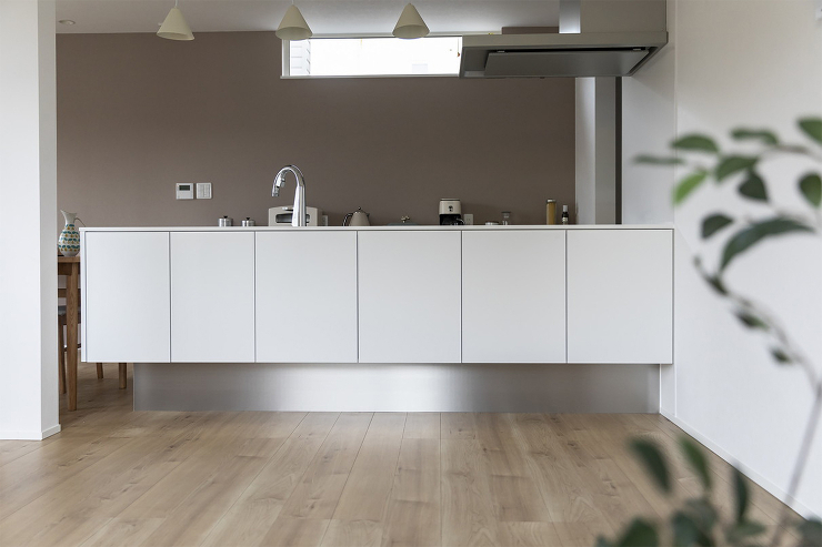 絵になるペニンシュラキッチン