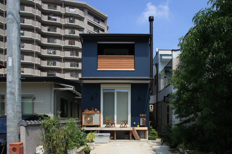 薪ストーブにバルコニー、トレーニングルームまで！お家時間を楽しむ家 |...