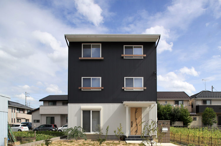 エレベーター付き！３階建ての2世帯住宅 | 株式会社参建 | 春日井市...