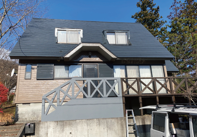 カビ・苔が付いた屋根の塗装。縁甲板を塗装した施工事例をご紹介します。 ...