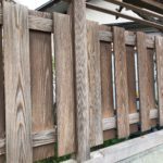 上山市 板塀塗装 塗装1日目。 |