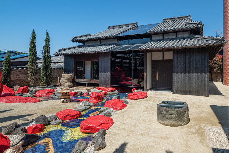 豊島横尾館