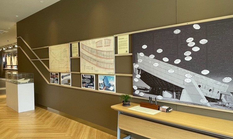 発見された旧香川県立体育館の原図を原寸複写して展示、「沈みゆく船からの...
