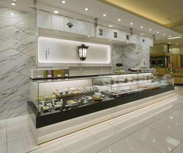 美濃忠松坂屋店のデザイン内装施工事例 [矢場町]｜店舗デザイン.COM