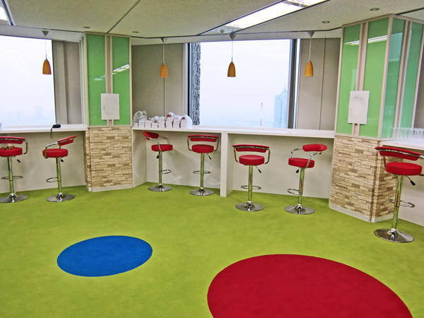 スクール 多目的スペース -1- スクール [新宿] 店舗デザイン.C...