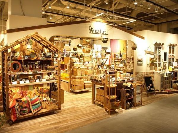 Salut! マークイズみなとみらい [みなとみらい] 店舗デザイン....