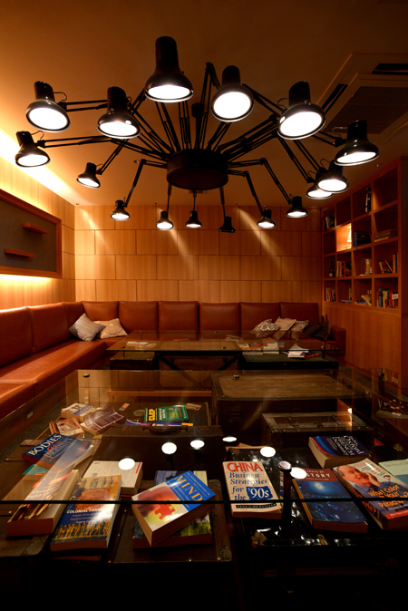 Cafe Dinner COMS カフェ＆ダイナー [堺東] 店舗デザ...