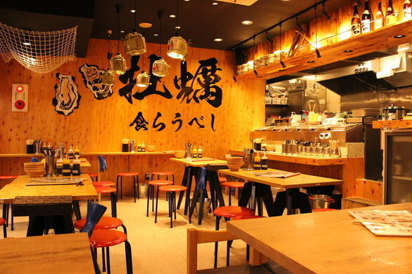 カキ小屋 首領マサオのデザイン内装施工事例 [大宮]｜店舗デザイン.C...