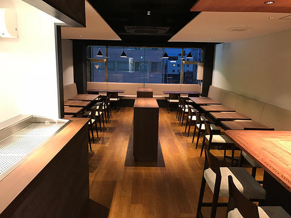 THE OYSTER BAR YUMMYのデザイン内装施工事例 [大宮...