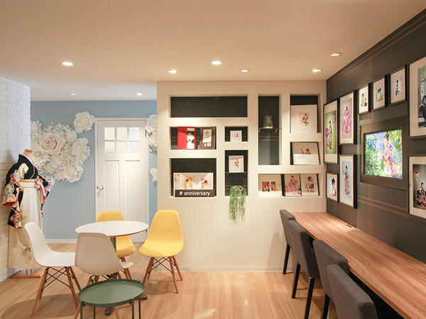 ファーストステージ心斎橋店 写真館 [地下鉄心斎橋] 店舗デザイン.C...