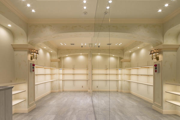 KING?QUEENのデザイン内装施工事例 [金山]｜店舗デザイン.C...