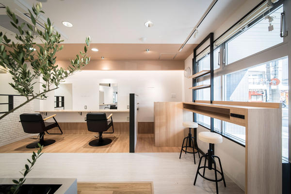 Hair Room LULU 美容室（ヘアサロン） [朝倉街道] 店舗...