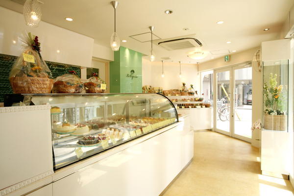 patisserie Le Capriceのデザイン内装施工事例 [荻...