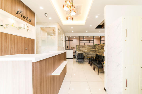 RAY Field 多治見店のデザイン内装施工事例 [多治見]｜店舗デ...