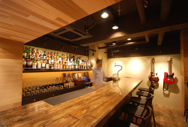 BOOZZ ミュージックバー [新橋] 店舗デザイン.COM