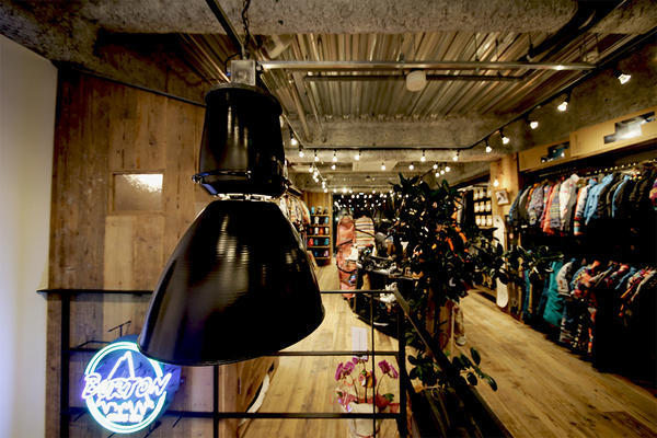 BURTON NAGOYA [矢場町駅] 店舗デザイン.COM