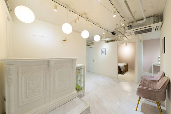 S.graceのデザイン内装施工事例 [梅田]｜店舗デザイン.COM