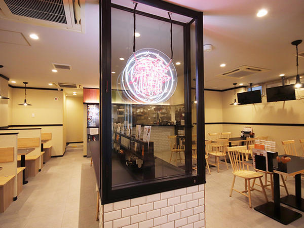 阿香米線のデザイン内装施工事例 [高田馬場]｜店舗デザイン.COM