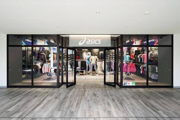 ASICS FACTORY OUTLET三井アウトレットパーク横浜ベイ...