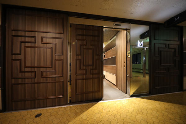 M PRIME（大阪府） ダイニングバー [北新地] 店舗デザイン.C...