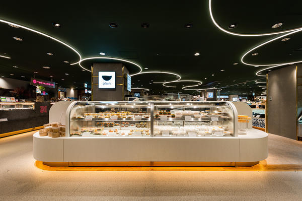 bistro plein SHIBUYAのデザイン内装施工事例 [渋谷...